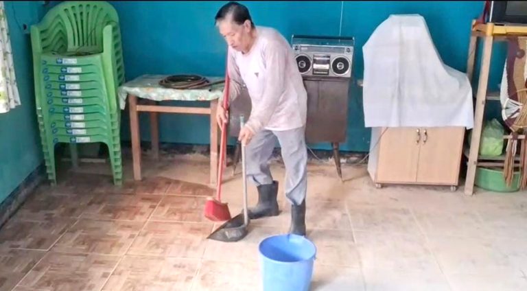 Vecinos denuncian riesgo de colapso de viviendas por retraso de obra en el A.H. Óscar Iván