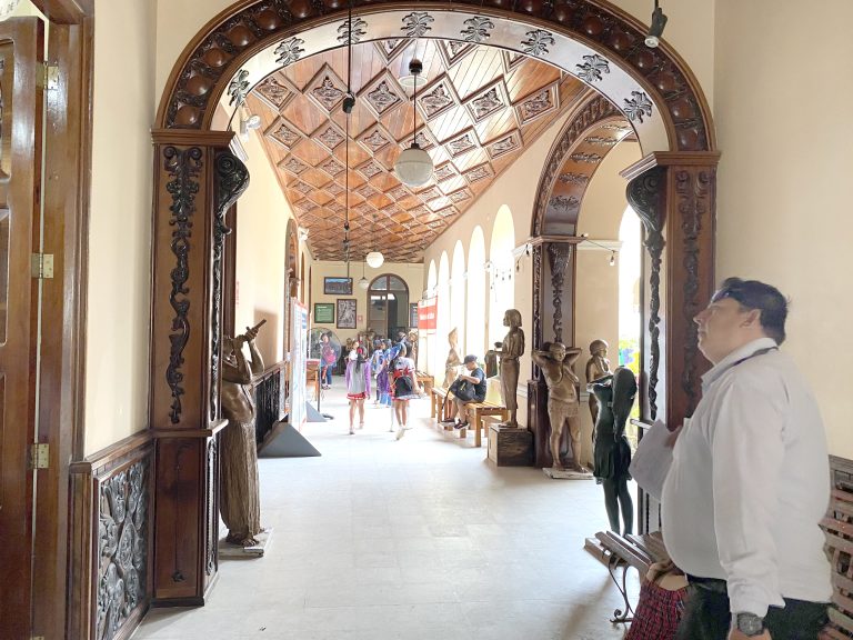 ¿Y dónde está la Prefecta de Loreto, continúa en el cargo?