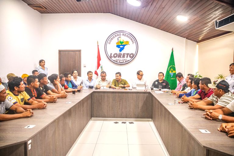 René Chávez dialoga con dirigentes de Nauta sobre avances de obras