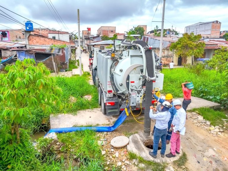 Trabajo continuo de limpieza y descolmatación con hidrojets en San Juan