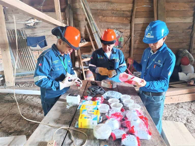Electro Oriente beneficia a familias vulnerables con el programa “Casa Segura” en Indiana