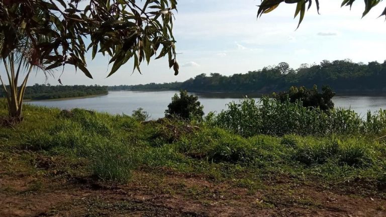 Denuncian extracción ilegal de arena en el río Tapiche