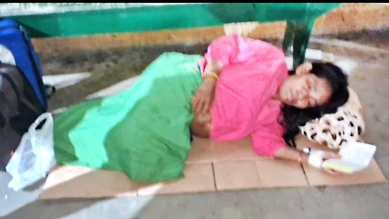 Graves carencias en hospital de contingencia de Iquitos dejan a pacientes durmiendo en el piso