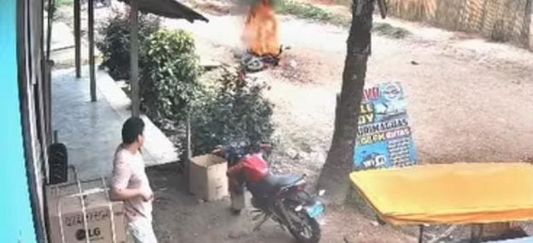Ciudadano sufrió caída de su moto y vehículo terminó incendiándose en San Lorenzo