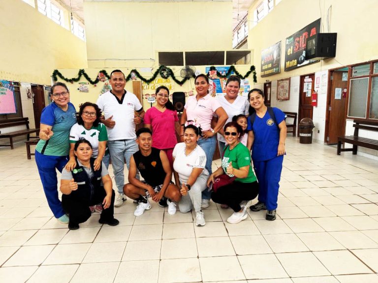 IPRESS I-3 9 de Octubre realiza dinámicas de vida sana y actividad motivacional laboral el último del 2025
