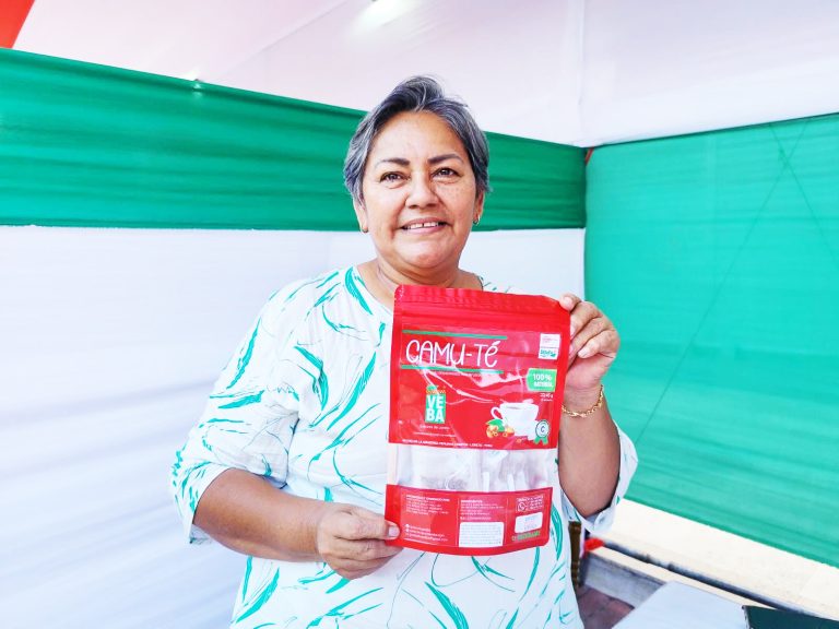 Infusión amazónica triunfa en parís con el talento loretano de VEBA