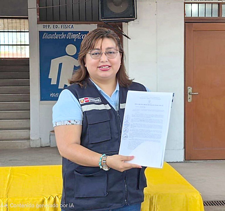 Recuerdan que directora de UGEL Contamana denunció un hecho delictivo y resulta siendo denunciada y con mandato de detención