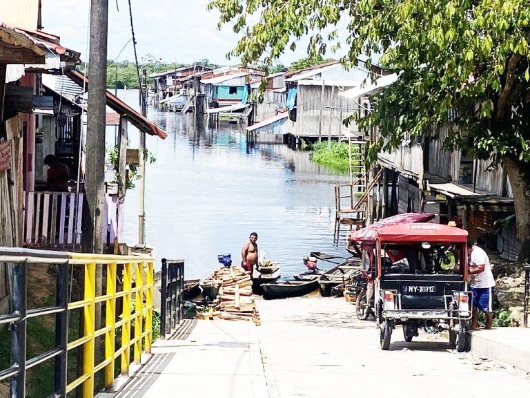 Asentamientos humanos cercanos a la vía Micaela ya vienen siendo inundados