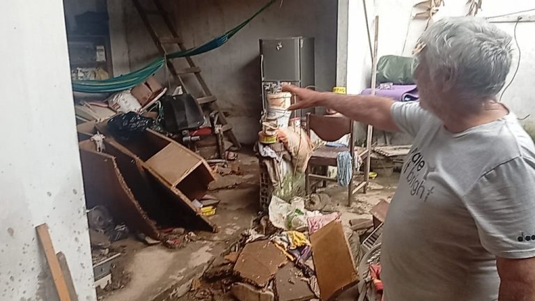 Anciano pierde todos sus bienes por inundación causada por buzón en Iquitos