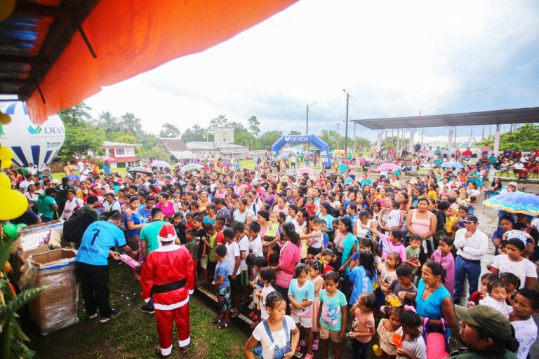 Con “Chocolatada del Niño Devida”, llevamos alegría, y esperanza a comunidades loretanas