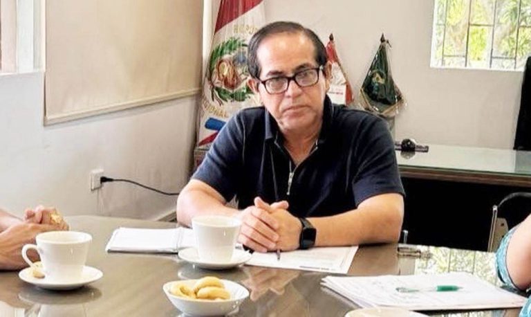 “Mañana les pagan a los docentes”, aseguran desde el GOREL tras gestiones con el Ejecutivo