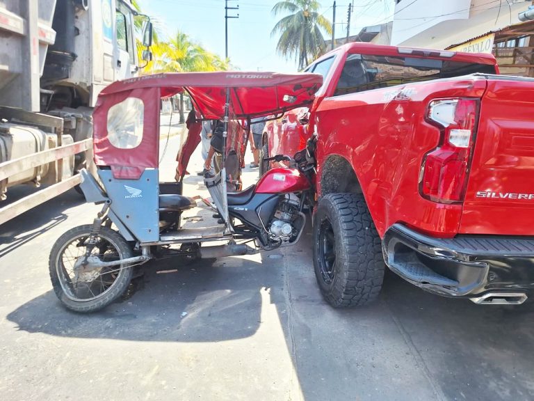 Motocarrista protagoniza grave accidente