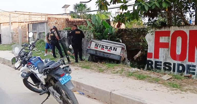 Chofer en presunto estado de ebriedad provoca violento despiste