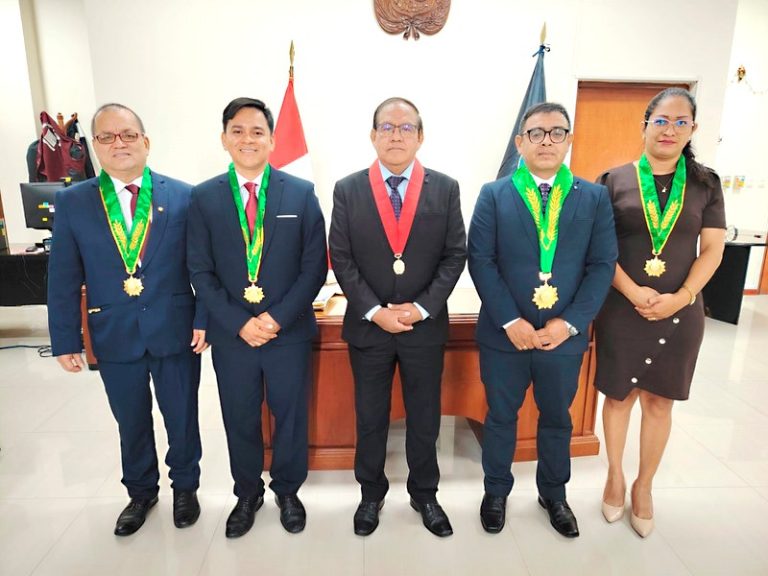 Presidente de la Corte de Loreto recibe visita protocolar del decano del Colegio de Abogados