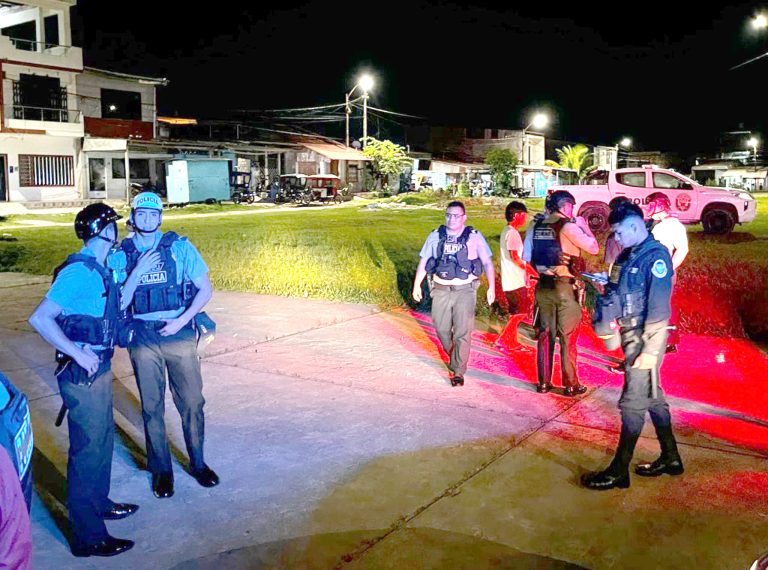 Patrullaje integrado desaloja a grupo que usaba la vía pública