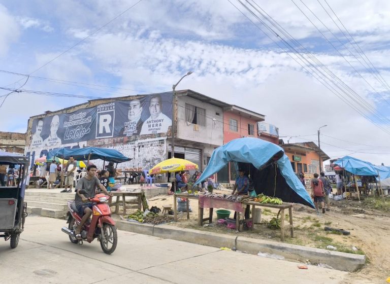 Vendedores no empadronados se instalan en la vía Iquitos – Nauta tras quedar fuera de reubicación