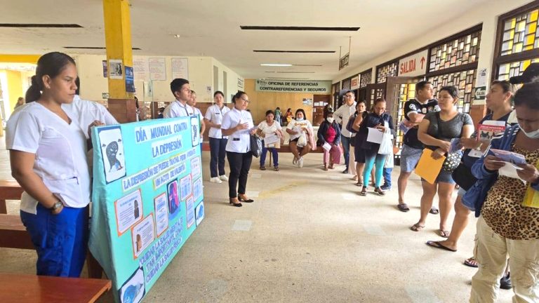 Hospital Regional de Loreto realiza charlas itinerantes por el Día Mundial de la Lucha contra la Depresión