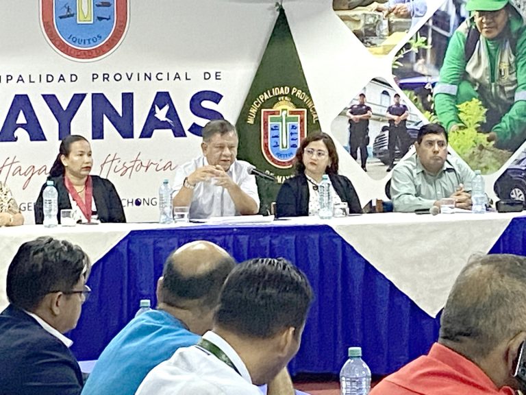 Alcalde de Maynas juramentó a tres nuevos integrantes del COPROSEC