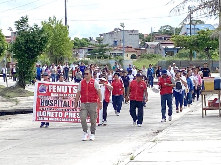 Huelga indefinida del hospital Iquitos continúa hasta que no haya un diálogo directo con el gobernador