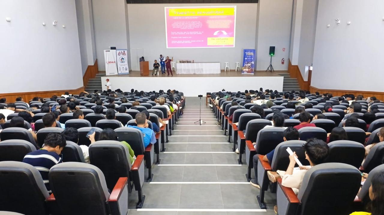 Más de 300 jóvenes participan en Encuentro Regional para impulsar su liderazgo en Loreto