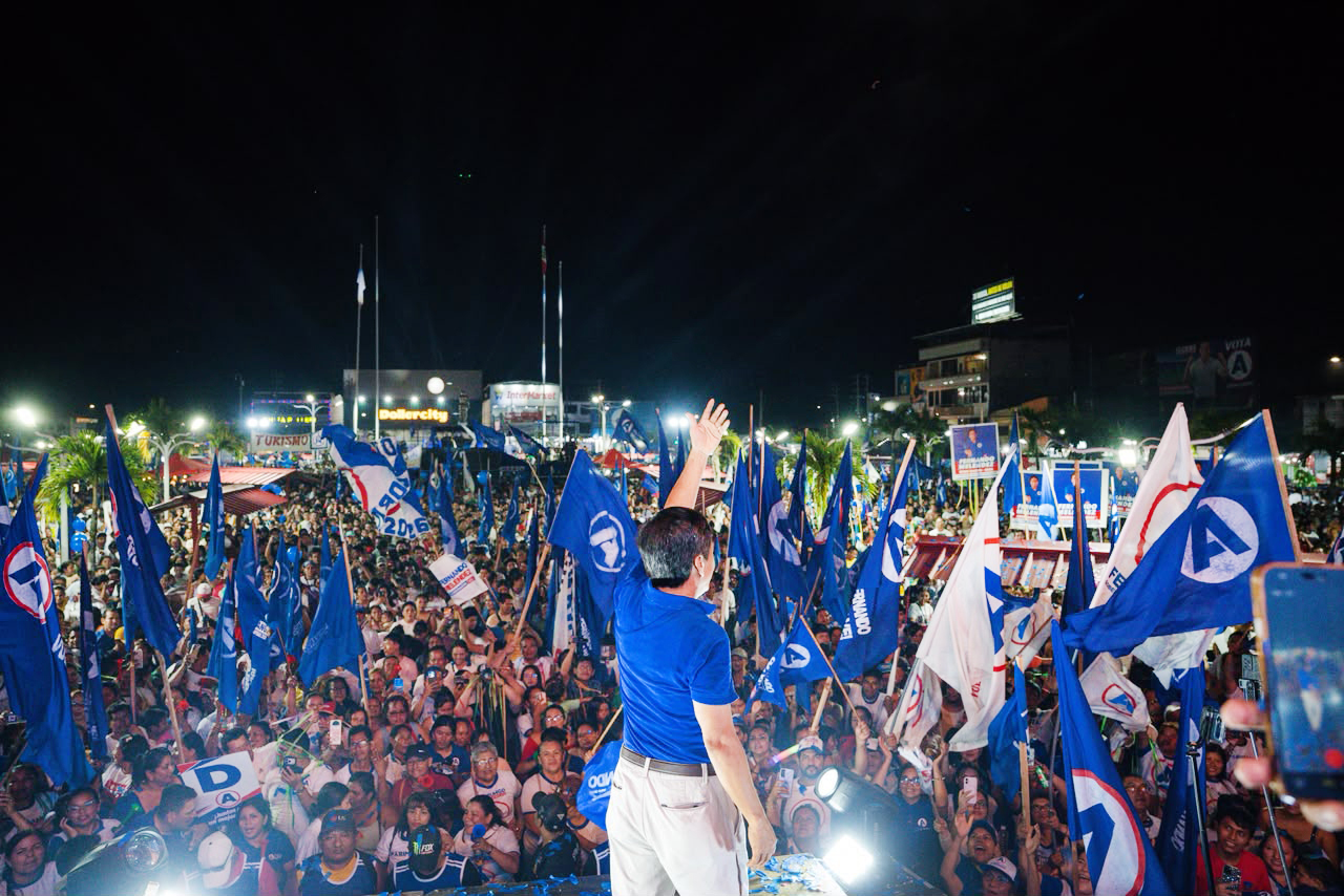 Fernando Meléndez cerró su campaña con multitudinario mitin en San Juan Bautista